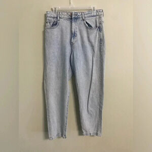 Zara Mom Jeans Size 10 High Waist/ Rise Light Wash